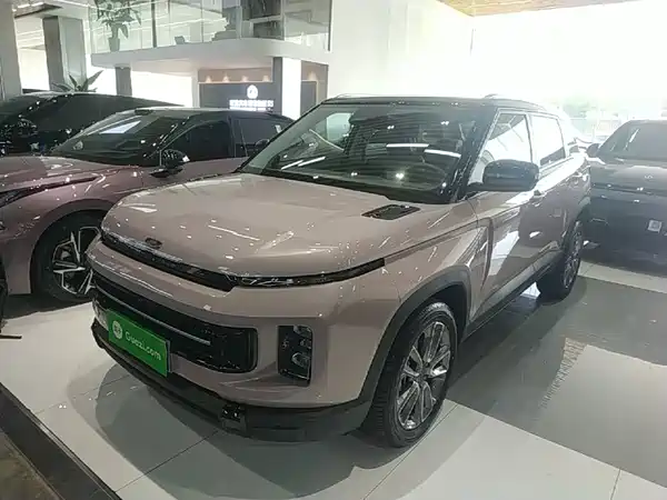 Geely ICON 2025