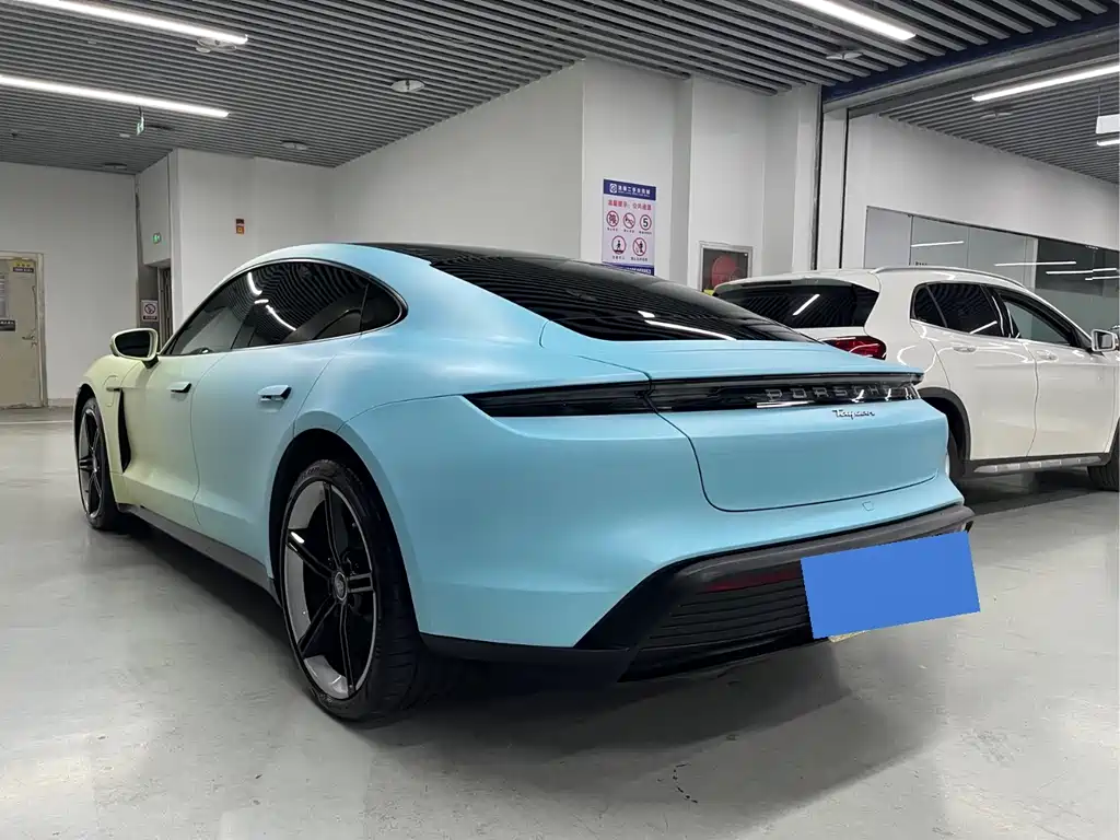 Porsche Taycan 2020 — фото 15