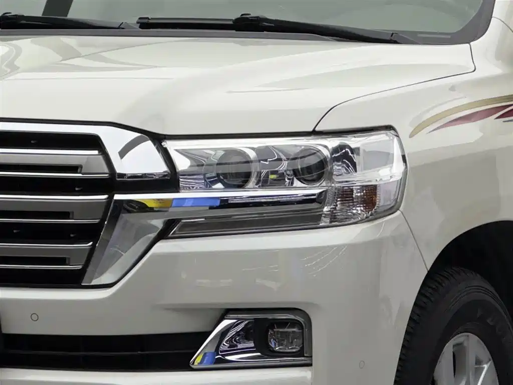 Toyota Land Cruiser 2020 — фото 3