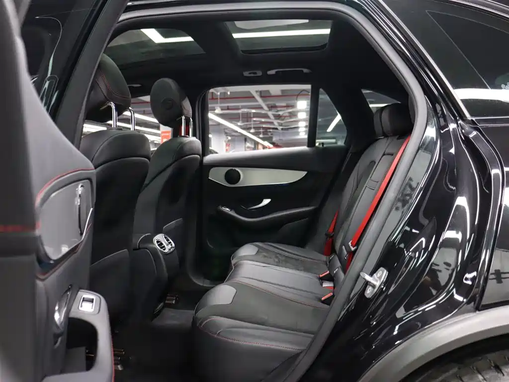 Mercedes-Benz GLC AMG 2019 — фото 18