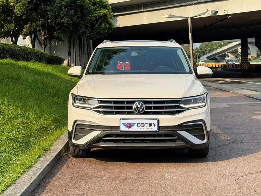 Volkswagen Tiguan L 2022 — фото 2