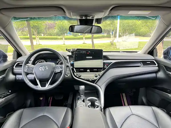 Toyota Camry 2021