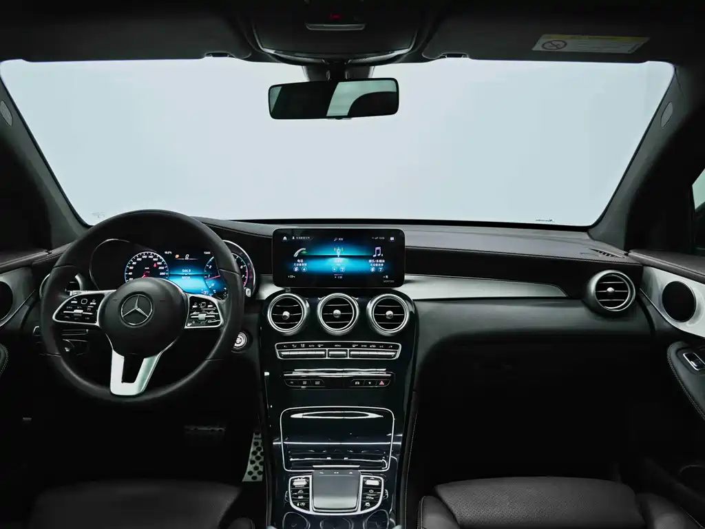 Mercedes-Benz GLC 2020 — фото 30