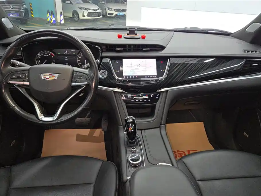 Cadillac XT6 2022 — фото 12