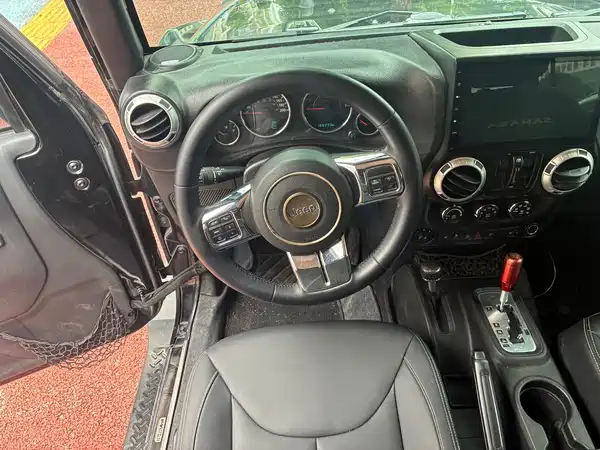 Jeep Wrangler 2015
