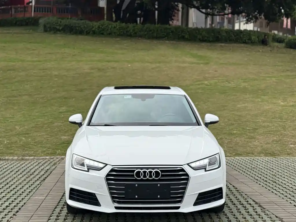 Audi A4L 2017 — фото 2