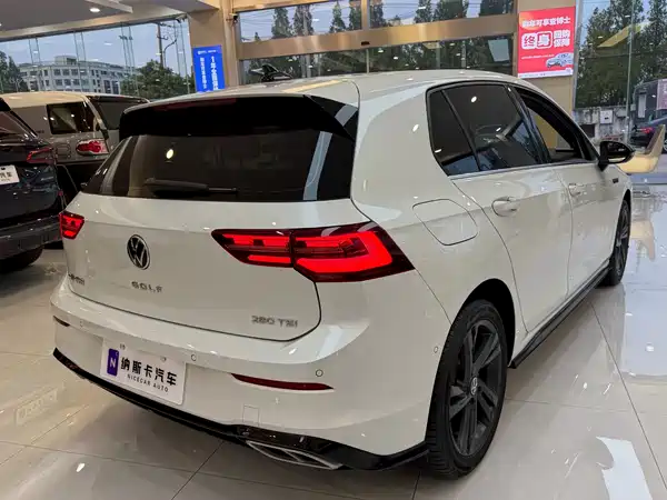 Volkswagen Golf 2022