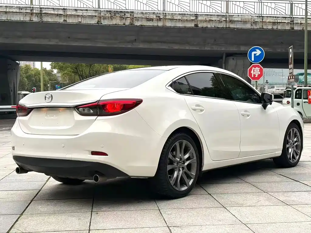 Mazda Atenza 2018 — фото 3