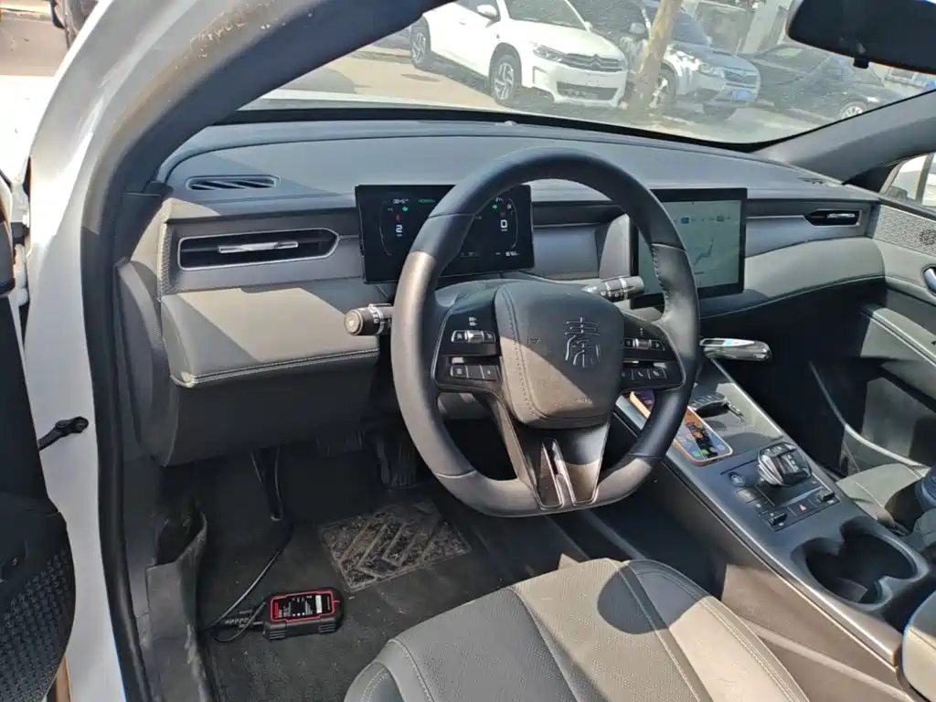 BYD Qin PLUS 2025 — фото 10