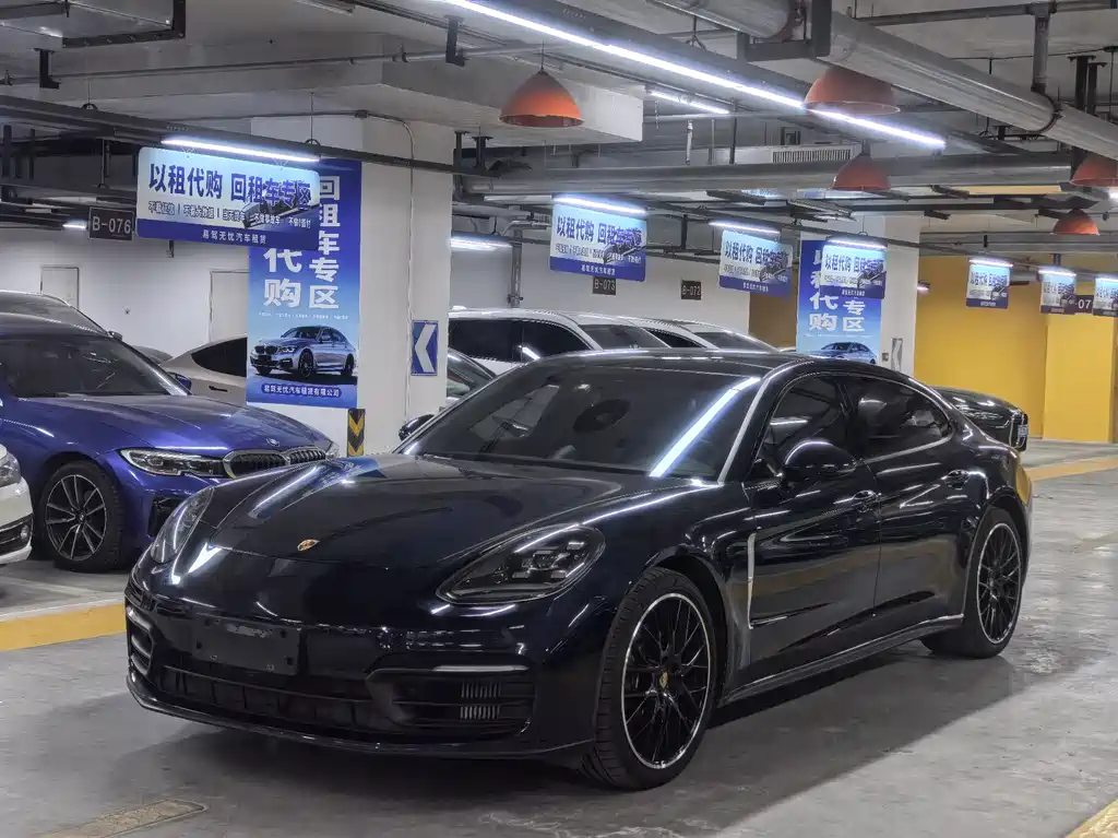 Porsche Panamera 2021
