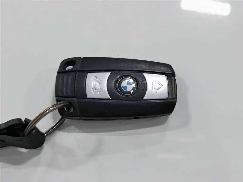 BMW X1 2014 — фото 19