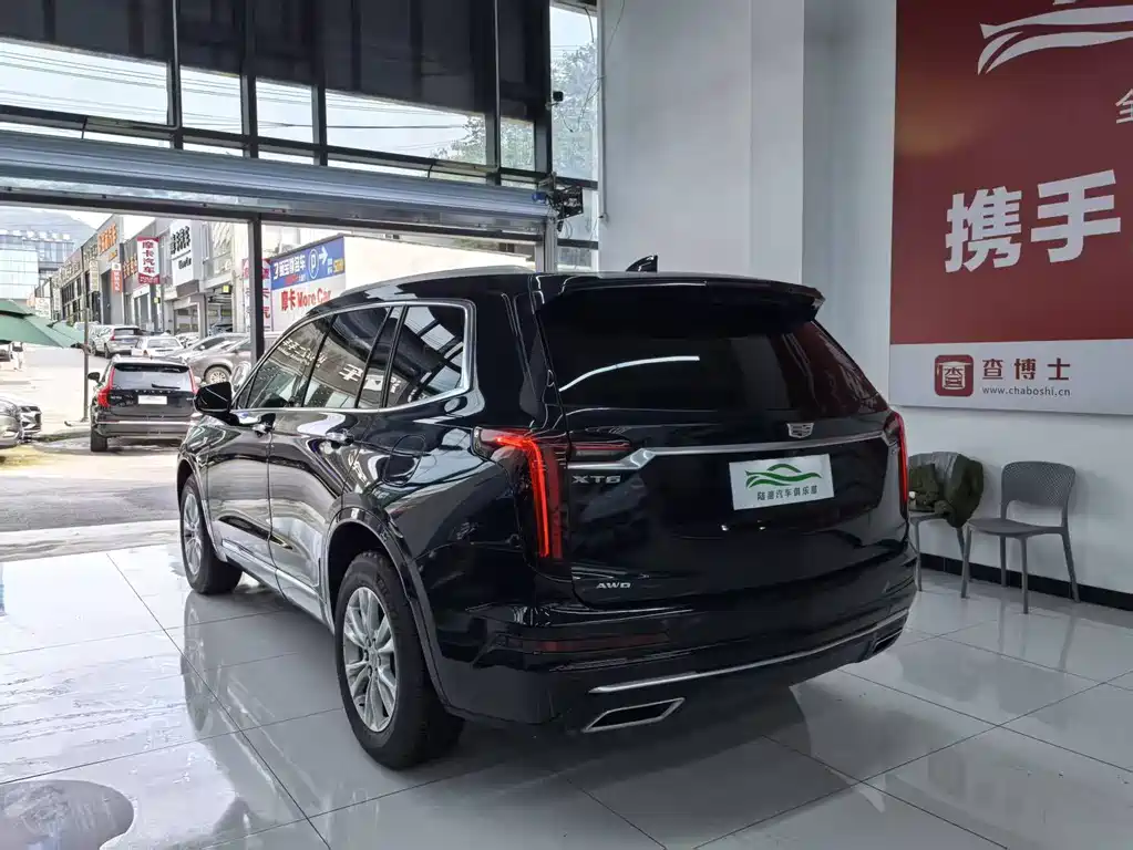 Cadillac XT6 2022 — фото 12