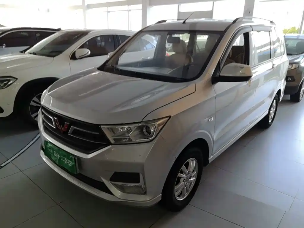 Wuling Hongguang 2019 — фото 1