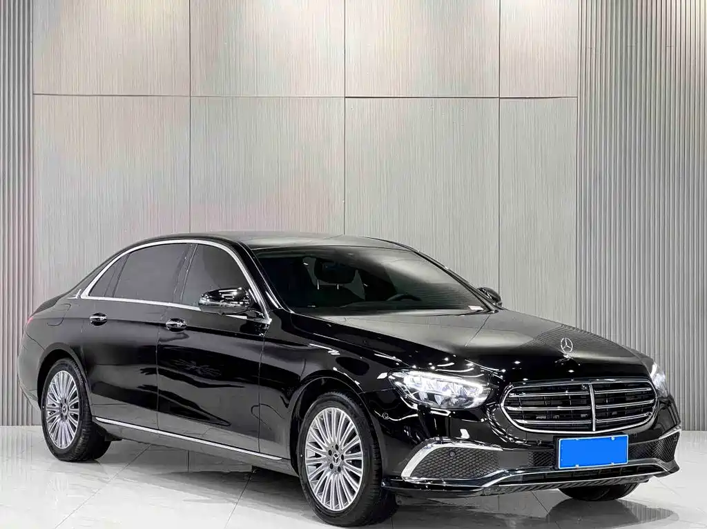 Mercedes-Benz E-Class 2023 — фото 3