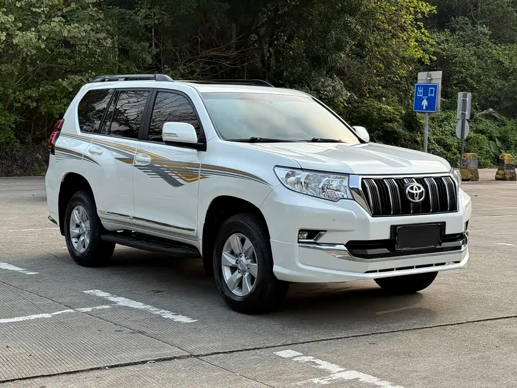 Toyota Prado 2020 — фото 2