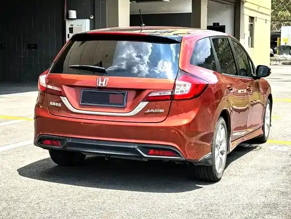 Honda Jade 2016
