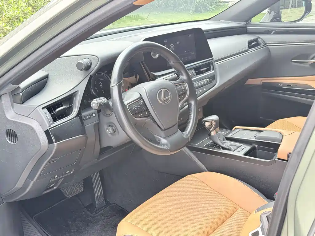 Lexus ES 2022 — фото 17