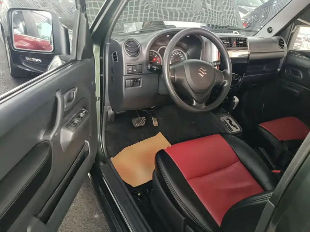 Suzuki Jimny 2018 — фото 16