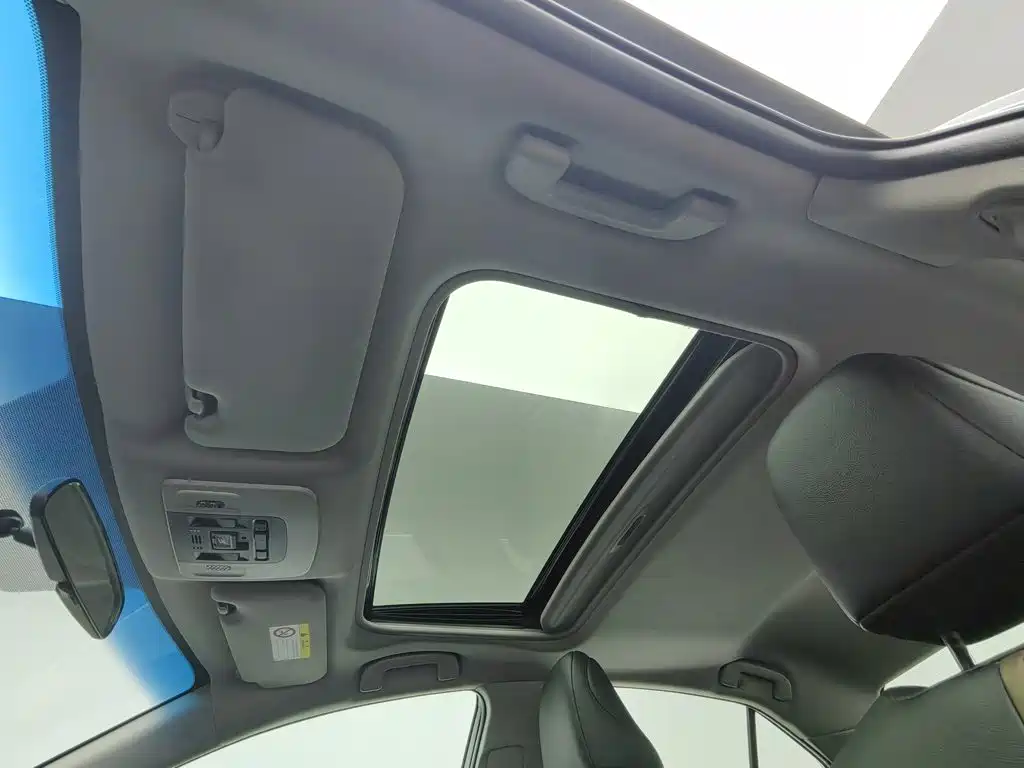 Toyota Camry 2022 — фото 14