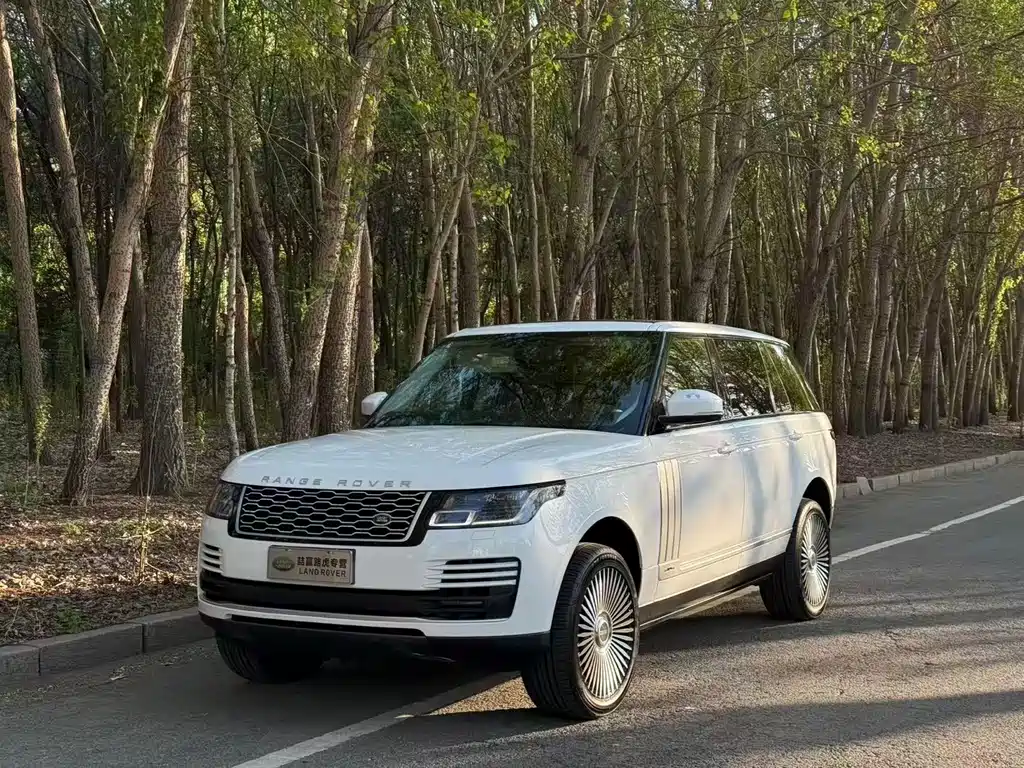 Land Rover Range Rover 2018 — фото 1