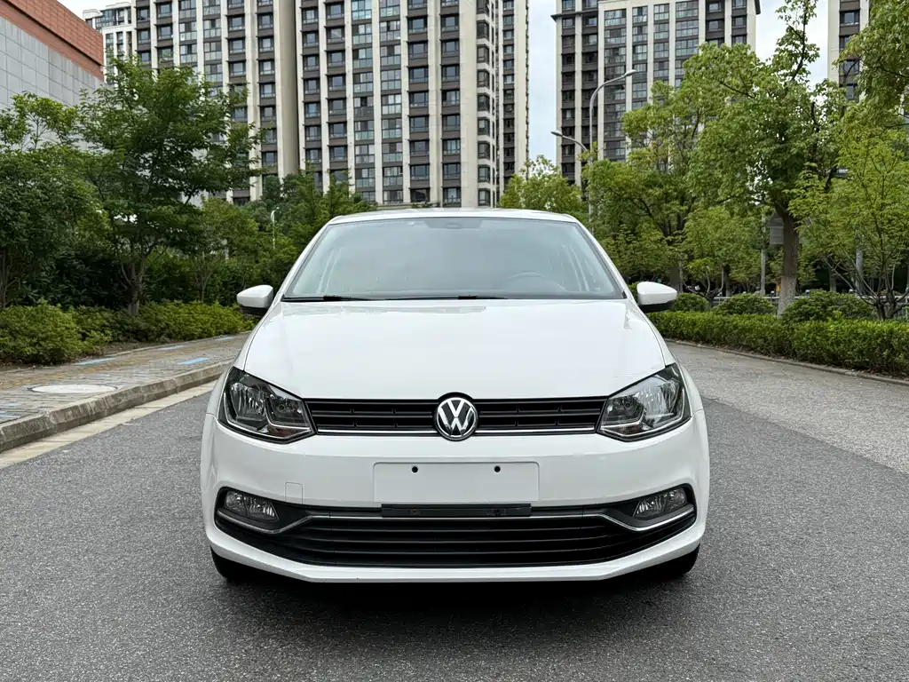 Volkswagen Polo 2015