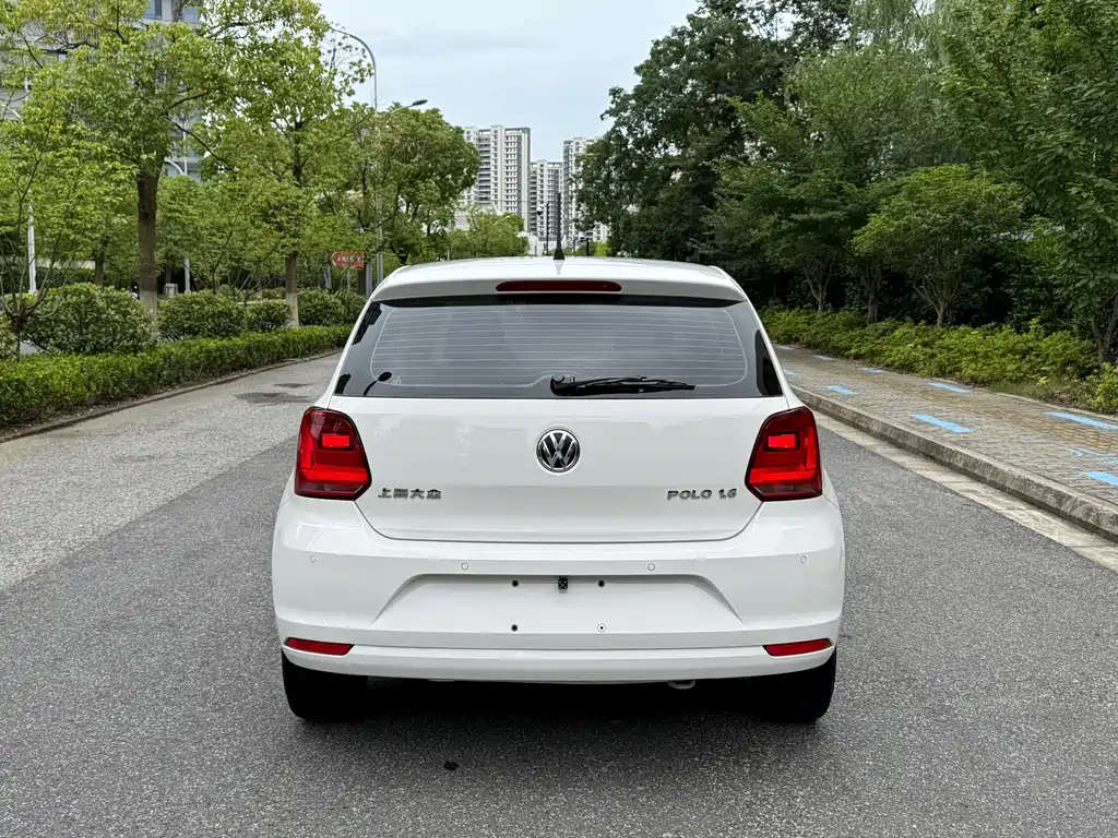Volkswagen Polo 2015