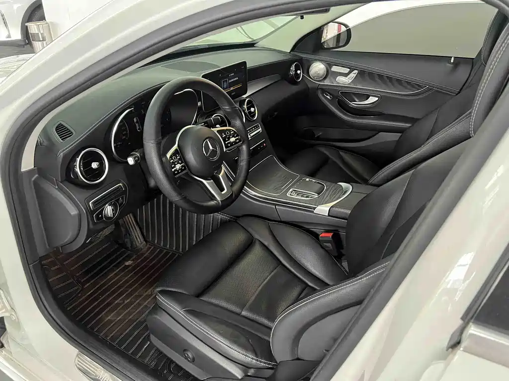 Mercedes-Benz C-Class 2019 — фото 9