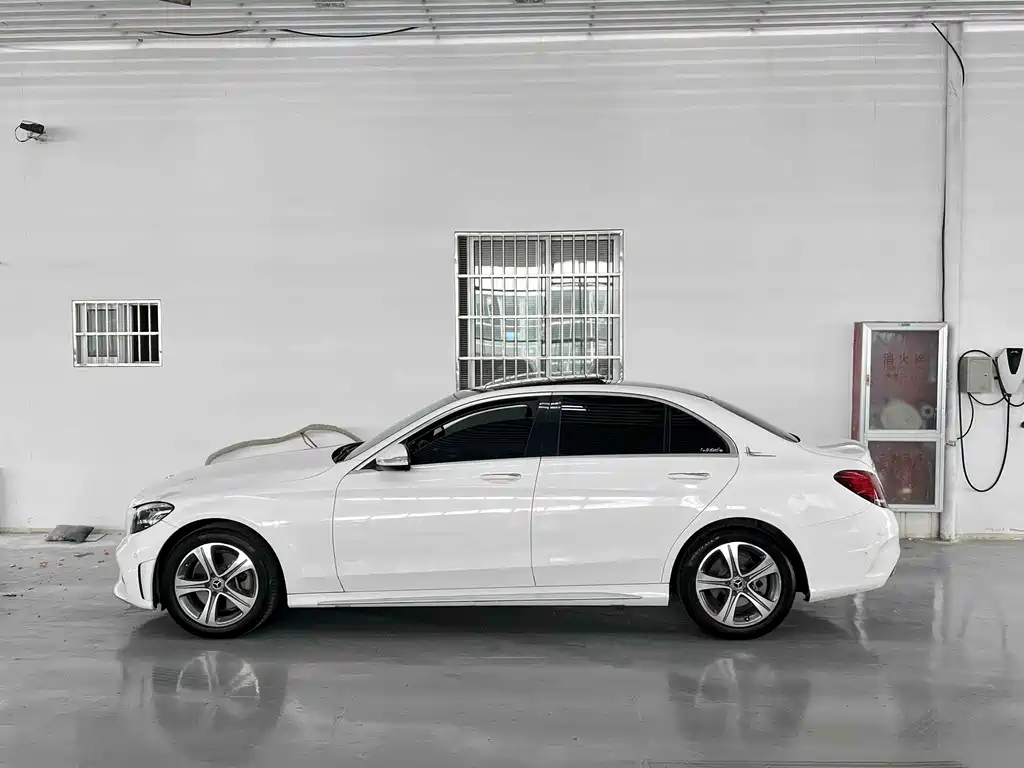 Mercedes-Benz C-Class 2019