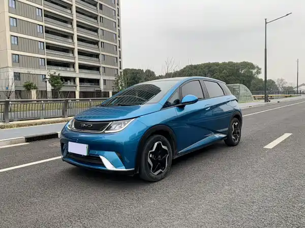 BYD Dolphin 2023