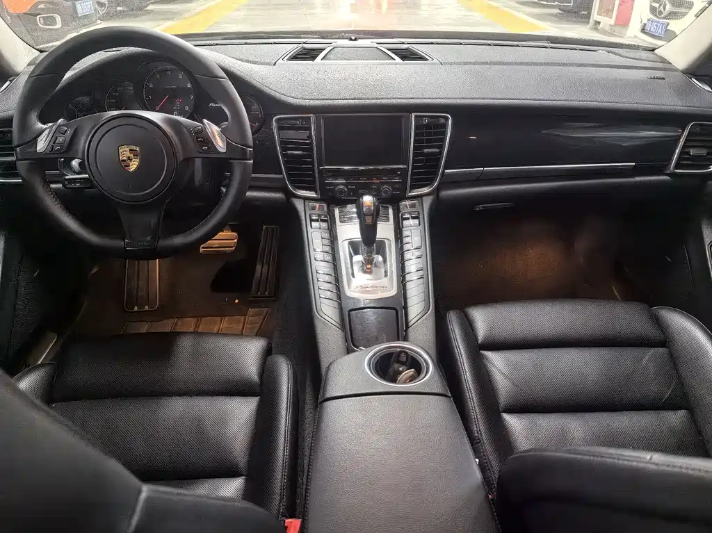 Porsche Panamera 2016 — фото 10