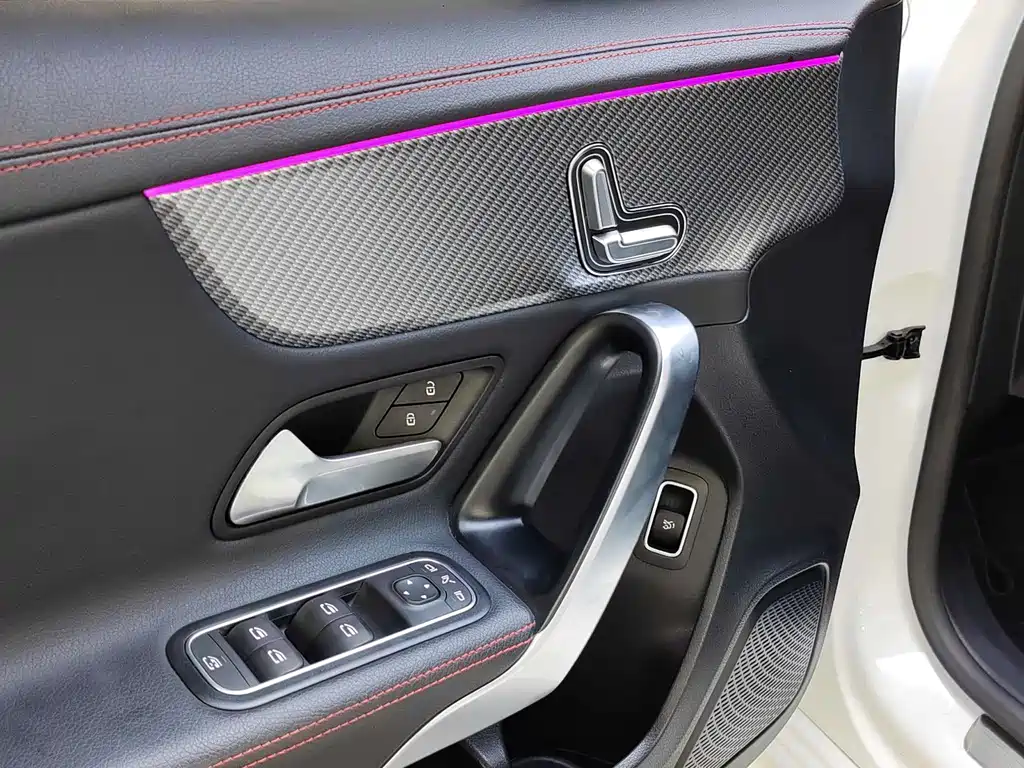 Mercedes-Benz A-Class 2023 — фото 12