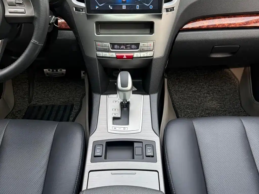 Subaru Outback 2010 — фото 13