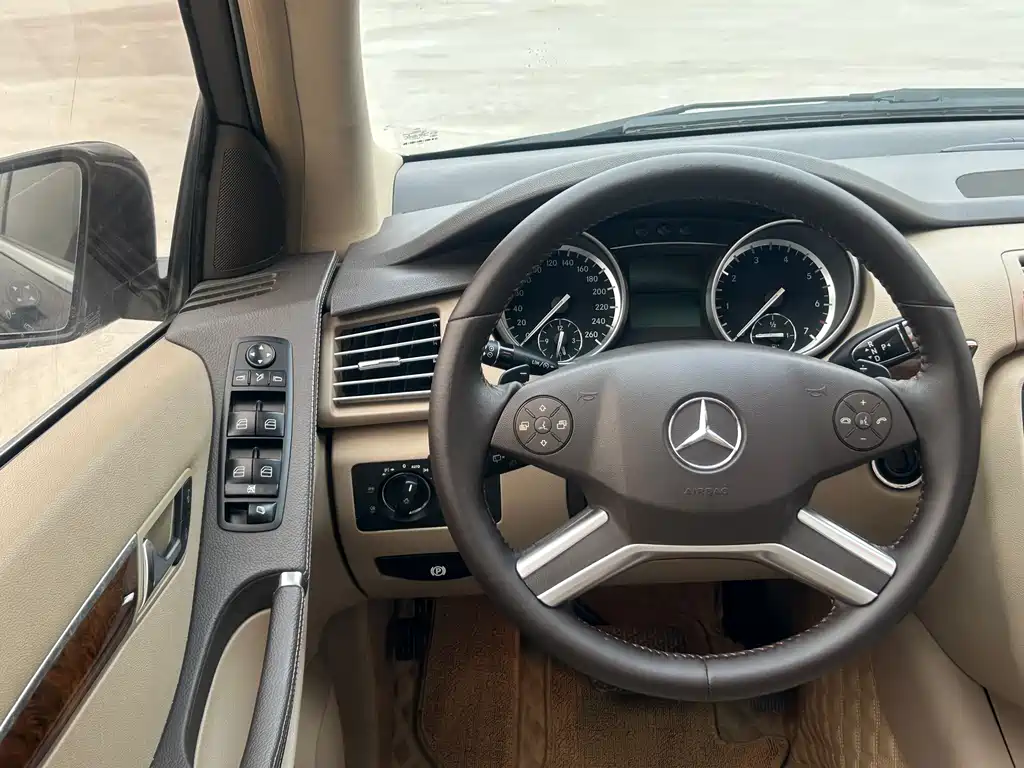 Mercedes-Benz R-Class 2012 — фото 16