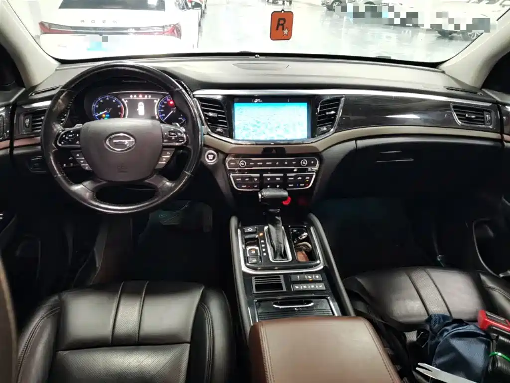 GAC Motor Trumpchi GS8 2017 — фото 10