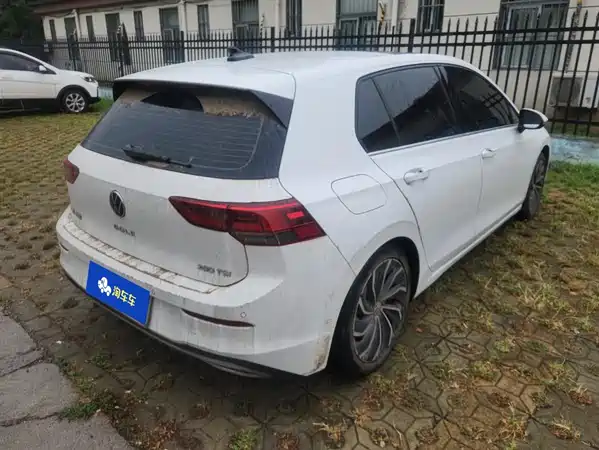 Volkswagen Golf 2021