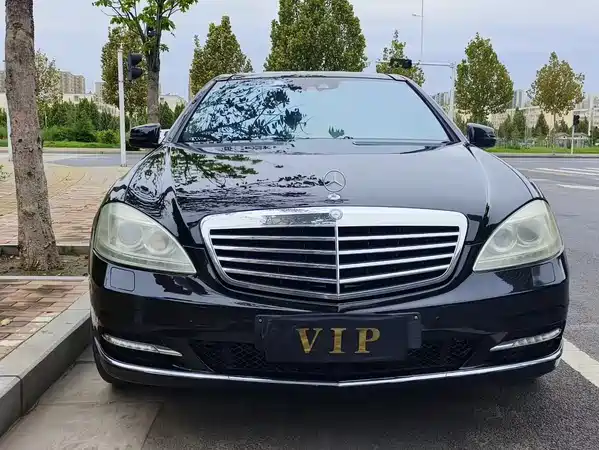 Mercedes-Benz S-Class 2010