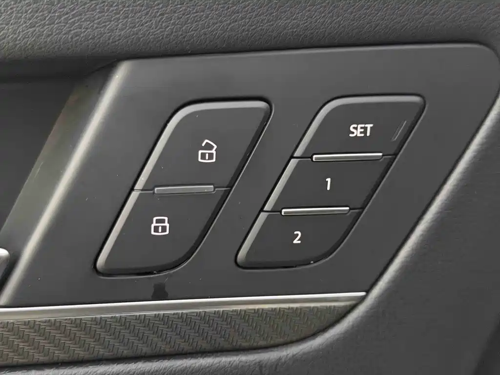Audi Q5L Sportback 2021 — фото 24