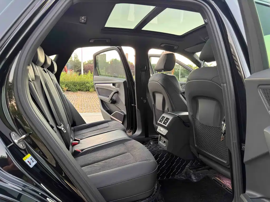 Audi Q5L Sportback 2021 — фото 10