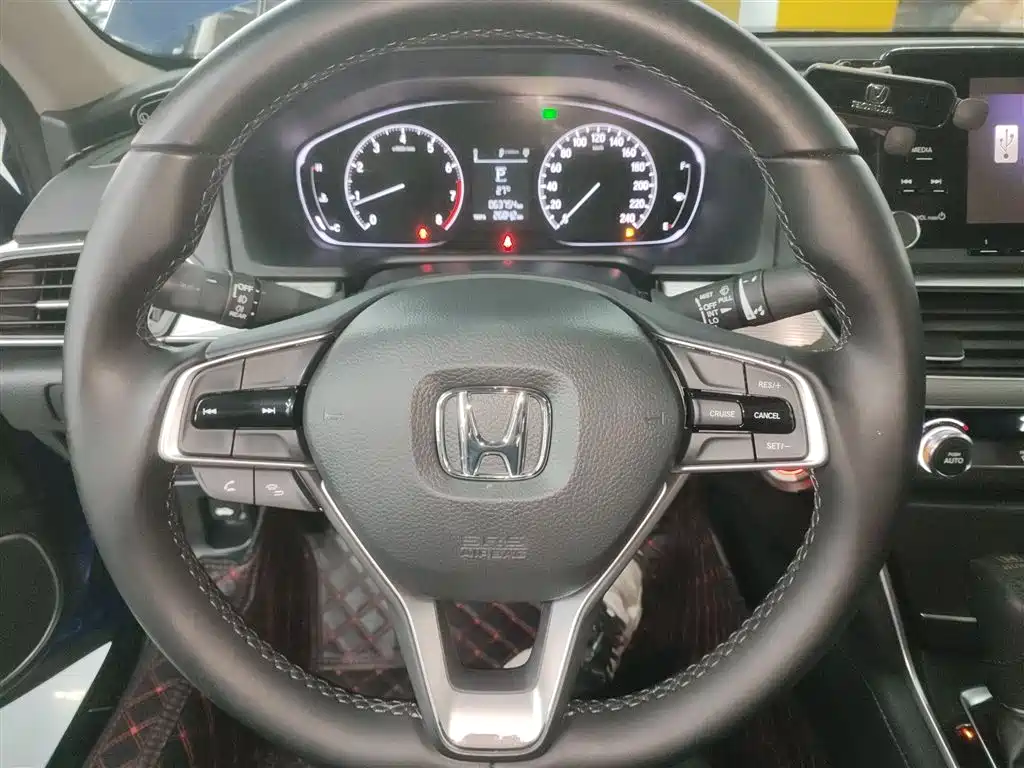 Honda Accord 2019 — фото 7