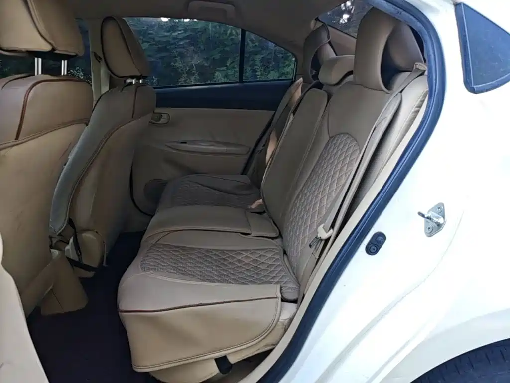 Toyota Vios 2015 — фото 17