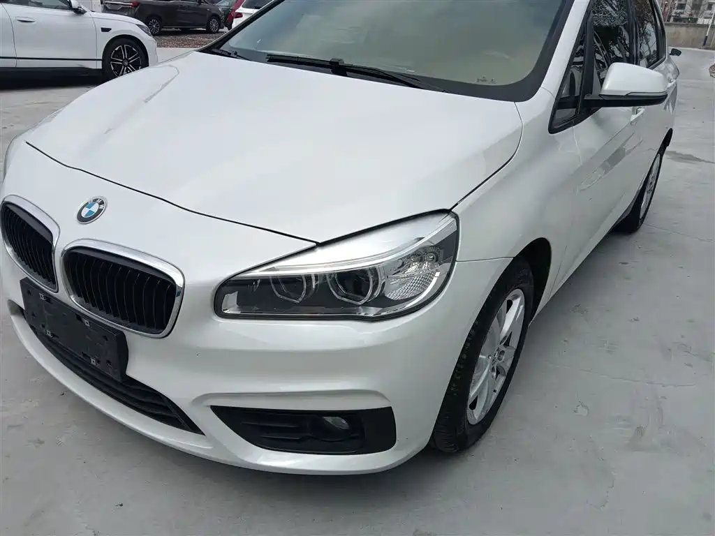 BMW 2 Series Active Tourer 2017 — фото 18