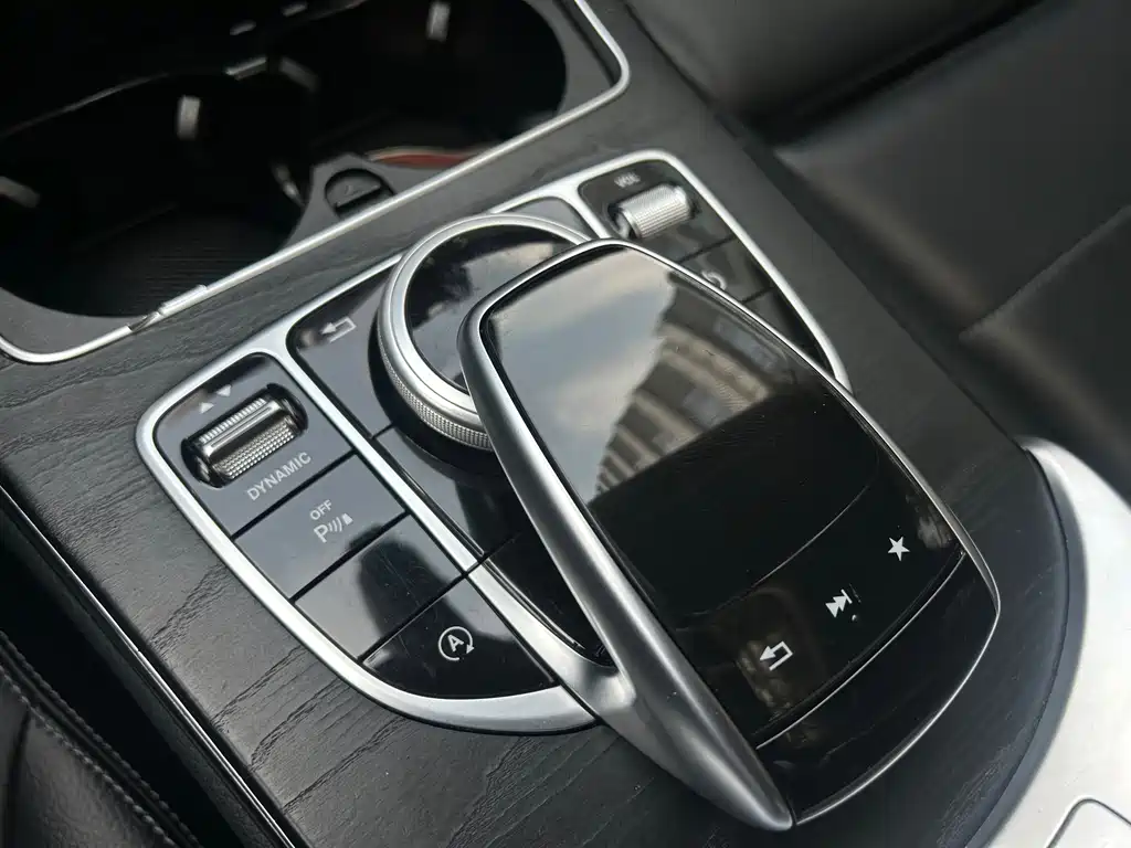 Mercedes-Benz C-Class 2018 — фото 12