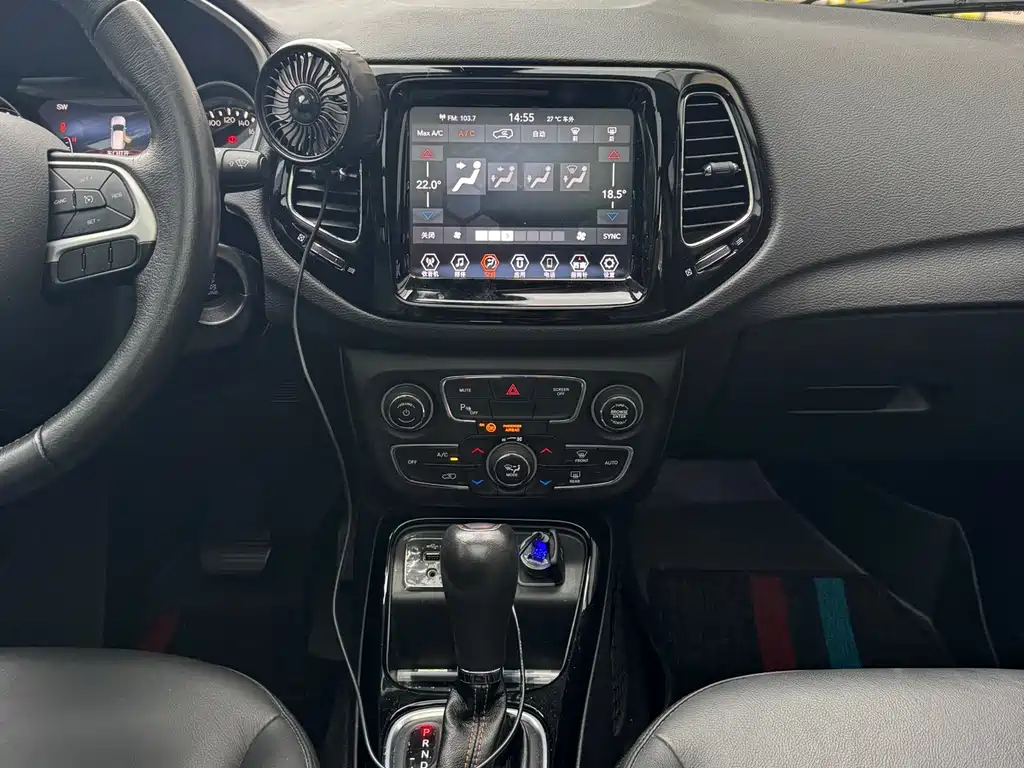 Jeep Compass 2020 — фото 10