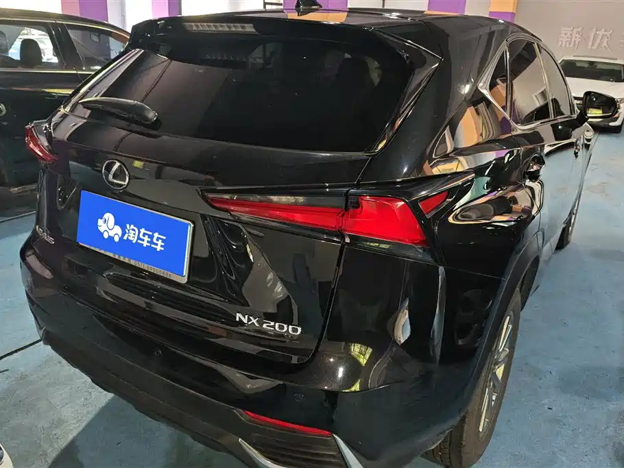 Lexus NX 2018 — фото 3