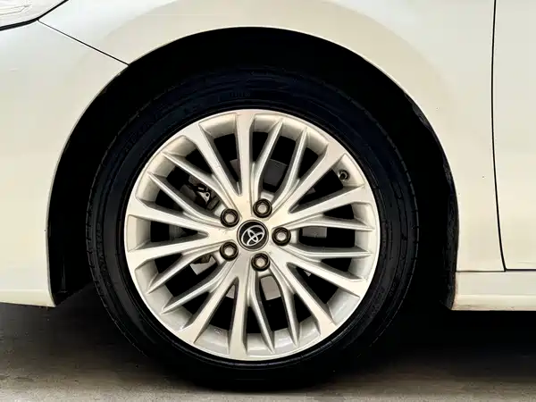 Toyota Camry 2019