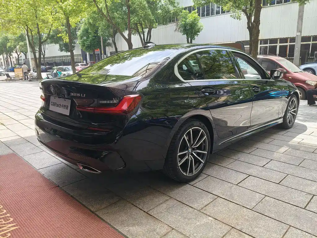 BMW 3 Series 2022