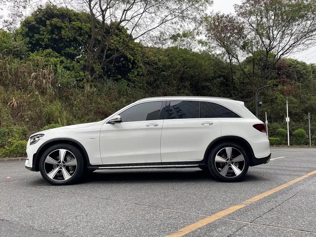 Mercedes-Benz GLC 2023 — фото 16