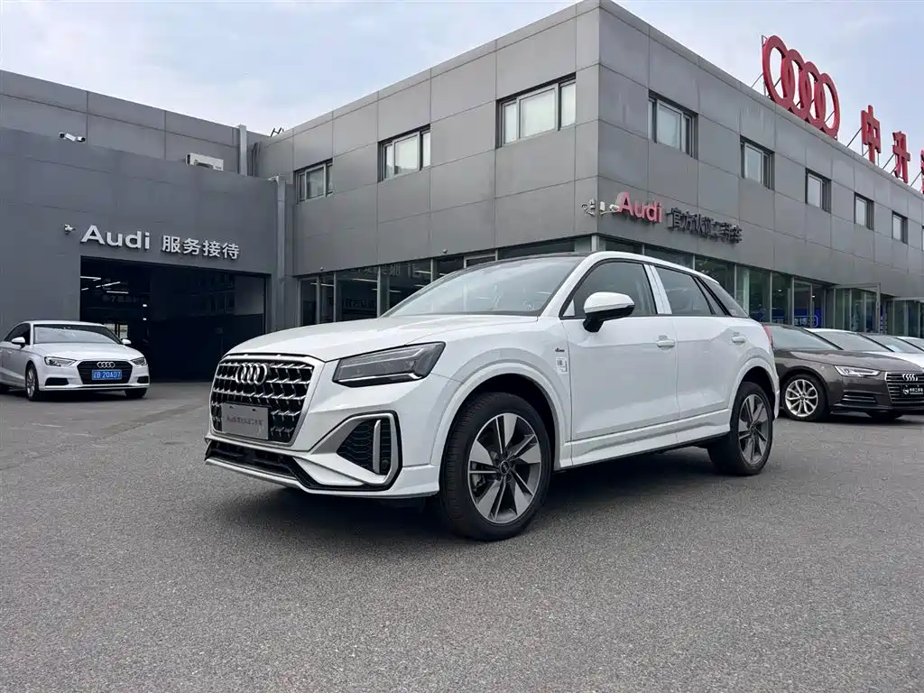 Audi Q2L 2026