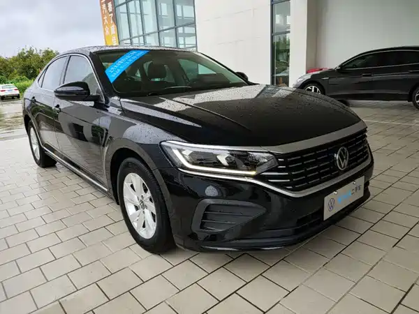 Volkswagen Passat 2024