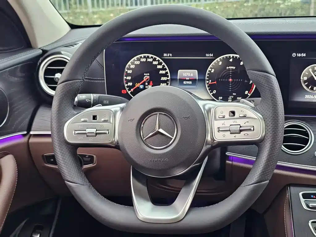 Mercedes-Benz E-Class 2019 — фото 9